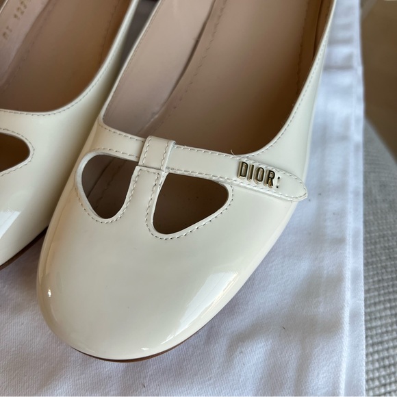 Dior Patent Calfskin Aime Ballet Flats - Off White - Picture 5 of 11